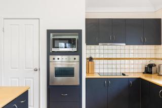 Pet Friendly Family Favourite - Kangaroo and Fairway Views with Air Con - Dunsborough - 5