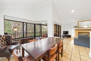 Pet Friendly Family Favourite - Kangaroo and Fairway Views with Air Con - Dunsborough - 2
