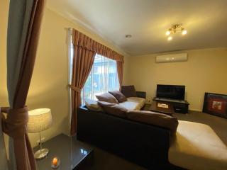 4 Beds-Whole House-U2-9 Dennis Street-Reservoir - Melbourne - 6