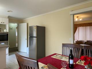 4 Beds-Whole House-U2-9 Dennis Street-Reservoir - Melbourne - 1