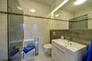 Stonowane i Eleganckie Apartamenty Sun Seasons 24 w Świeradowie Zdroju by Noclegi Renters - 3