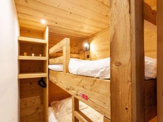 Appartement rénové 34m², 4 pers, 2 ch, au cœur de Val Thorens avec accès pistes et WIFI - FR-1-545-29 - 2