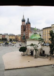 Main Square 18 view 2 - 0