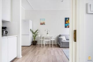 WeHost Bright and Central 1BR for Four Travellers - Helsinki - 2