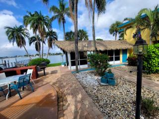 Searenity, Waterside studio in the heart of Treasure Island, walk to beach - 4