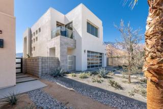 Breathtaking Luxury Villa Architectural Jewel - Palm Springs - 9