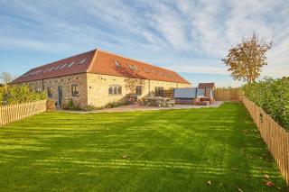 Holly Tree Barn, Ashlin Farm Barns - Lincoln - 7