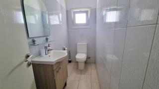 Comfy and Exquisite ROOMS in a Shared 3BR Apartment Near Main Harbor, City Center - Larnaca - 2