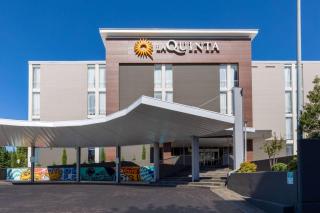 La Quinta Inn & Suites by Wyndham Tulsa Downtown - Route 66 - Tulsa - 8