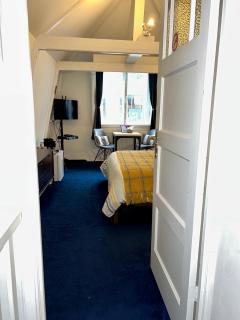 Amsterdam 4 Holiday GuestRooms - 2