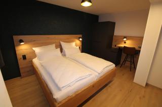 DER Hirsch Hotel - 9