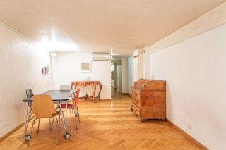 Entire Building with 4 Apartments near the Colosseum - 3