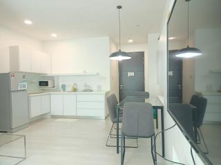 Deluxe Suites Stay, Netflix,2BR, - 6