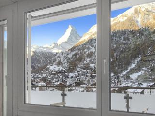 Wake up to the Matterhorn - Zermatt - 4