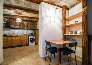 Downtown Rustic Studio - Braşov - 7