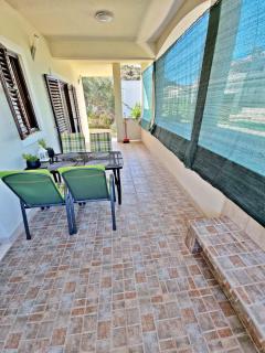 Apartman Irena with terase end private parking - Okrug Donji - 0