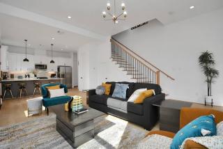 Blissful Getaway Home with Hot Tub & Backyard Near Downtown - 9