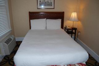 Windsor Inn Hotel - 9