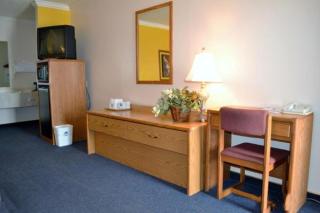 Covered Wagon Motel Lusk WY - 4