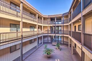 Walk to Beach Condo with Balcony in Hilton Head - Hilton Head Island - 8