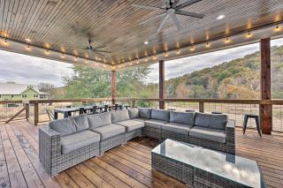 Lavish Riverfront Escape with Gas Grill! - Glenwood - 8