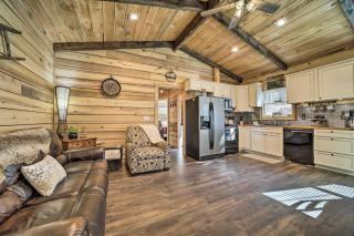 Modern Cabin with Fire Pit Less Than 3 Mi to Trails! - Pisgah Forest - 5