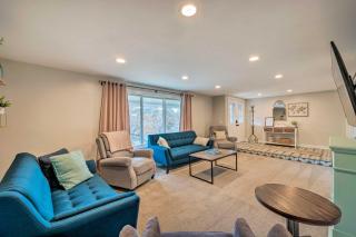 Spacious Layton Retreat with Private Hot Tub! - Layton - 7