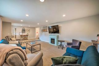 Spacious Layton Retreat with Private Hot Tub! - Layton - 5