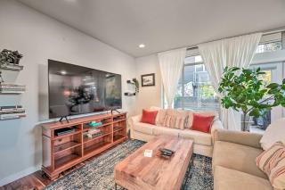 Sleek Seattle Home with Rooftop Patio and Views! - Seattle - 7
