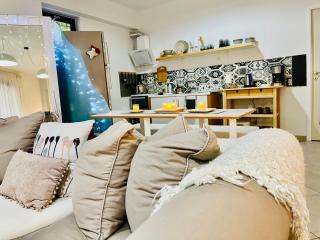 Nadia's White Loft - Patra - 1