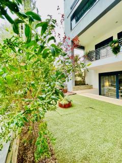 Nadia's White Loft - Patra - 9