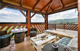 Amazing Home In Pustodol With Sauna - 8