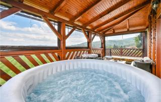 Amazing Home In Pustodol With Sauna - Pustodol - 7
