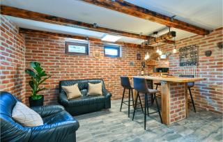 2 Bedroom Cozy Home In Kobasicari - 6
