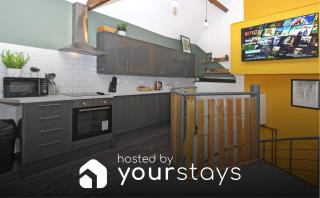 Brampton Him House, 5 double en-suites in this stunning property, all yours if you BOOK NOW! - Stoke-on-Trent - 0