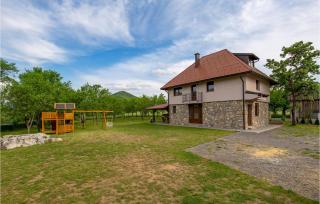 4 Bedroom Amazing Home In Otocac - Otočac - 4
