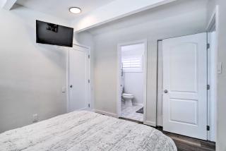 Walk to Downtown Palm Desert Home with Pool Access - Palm Desert - 1