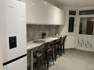 BEAUTIFUL ROOMS ONLY FEW STEPS AWAY FROM BRUCE GROVE TOTTENHAM STADIUM - Londra - 4