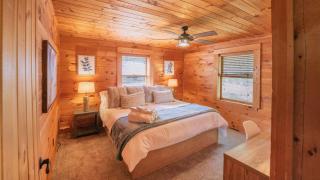 Amenity Packed A-frame Cabin With Two Bedrooms And Loft - Gainesville - 8