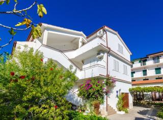 Apartments Anica J - Lopar - 0