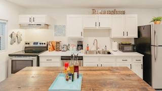 1 mile from UAB Hospitals Amenities Galore And King Bed - Birmingham - 8