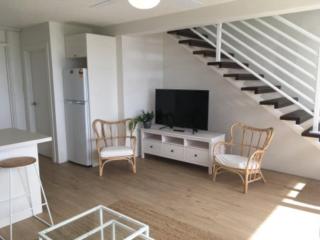 Nalu - Hosted by Burleigh Letting - Gold Coast - 7