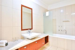 Indulge Apartments - Langtree - 7