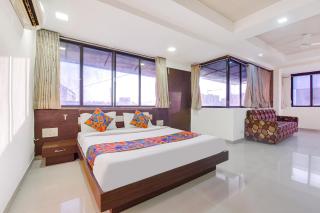 FabHotel Skyland - Ahmedabad - 7