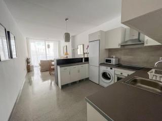 Amplio apartamento en Av. Carlos Haya - Málaga - 0