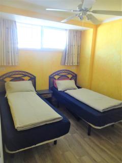 apartment with a large south-facing balcony, sea view and WIFI in Las Americas center - Playa de las Americas - 5