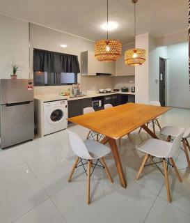 Amberside, Country Garden Danga Bay Homestay by WELCOME HOME - 5