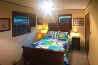 Lone Star Lake House - Eureka Springs - 1