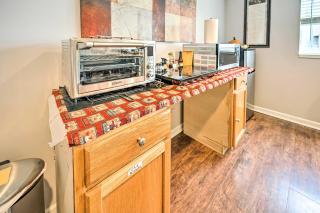 Springfield Apt with Deck and Central Location! - Springfield - 2