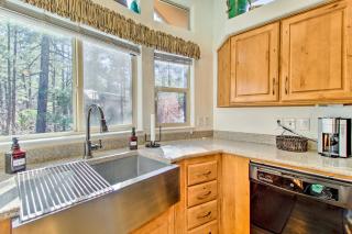 Near Hiking Cabin with Deck and Grill in Show Low - Show Low - 1